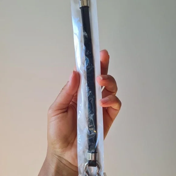 Gorgeous silver stainless steel and vegan black bracelet for men - Picture 2 of 3